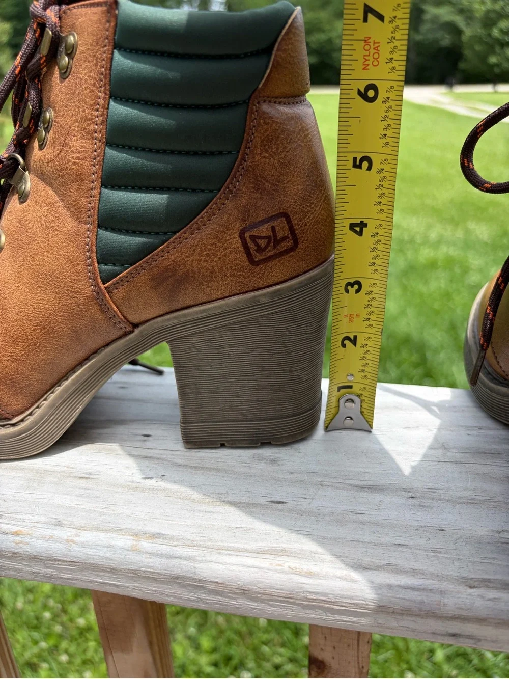 Dirty Laundry Women's 9 Boots Booties Lace Up Block Heel Green Accents Cabincore